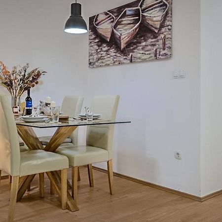 Brand New Apartment In City Center, Big Terrace ซาเกร็บ ภายนอก รูปภาพ