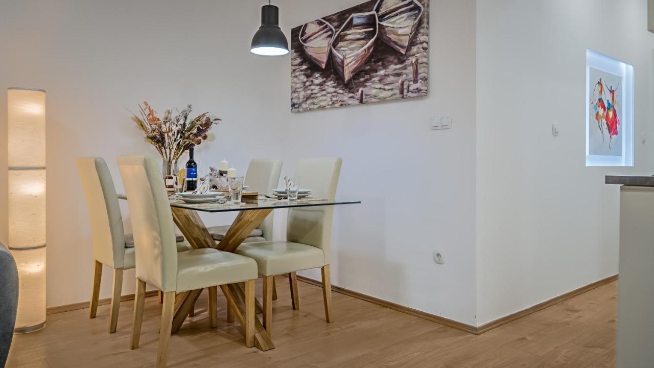 Brand New Apartment In City Center, Big Terrace ซาเกร็บ ภายนอก รูปภาพ